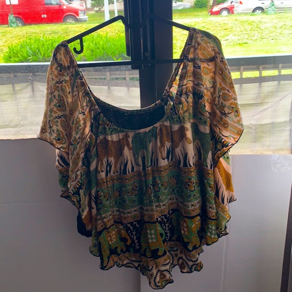 Off-Shoulder Boho Top - Picture 2 of 3